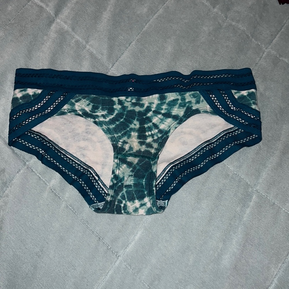VS PINK Extra Low Rise Hipster Lace Blue/Aqua Size M